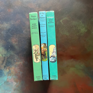 Companion Library Book Set-Kidnapped by Robert Louis Stevenson-Hans Brinker by Mary Mapes Dodge-A Dog of Flanders by Ouida-vintage children's chapter books-view of the spiens