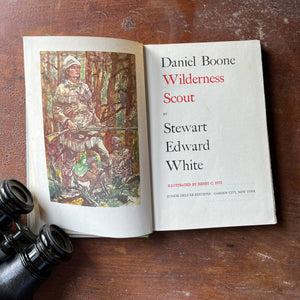 vintage children's chapter books, adventure book for boy - sDaniel Boone Wilderness Scout-Junior Deluxe Editions Book - view of the title page