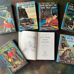 Hardy Boys Mystery Series Starter Set by Franklin W. Dixon-Volumes 1 through 7-vintage chapters books-adventure books for boys-view of the title page