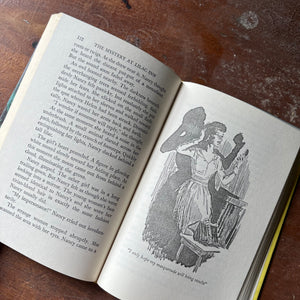 vintage children's chapter book, adventure book for girls, Nancy Drew Mystery Stories - #4 The Mystery at Lilac Inn written by Carolyn Keene - view of the illustration