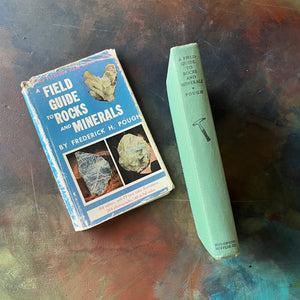 Peterson Field Guide Series-A Field Guide to Rocks & Minerals written by Frederick H. Pough-vintage field guide nature book-view of the spine