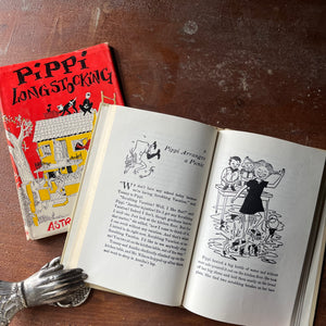 vintage children's chapter book - Pippi Longstocking by Astrid Lindgren - view of the illustrations