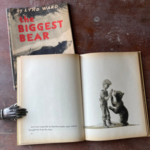 vintage children's picture book, Weekly Reader Children's Book Club Edition, Caldecott Award Winner - The Biggest Bear story and pictures by Lynd Ward - view of the illustrations