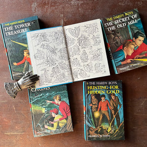 vintage adventure books for boys - The Hardy Boys Mysteries Starter Set First 5 Volumes Written by Franklin W. Dixon - view of the inside covers