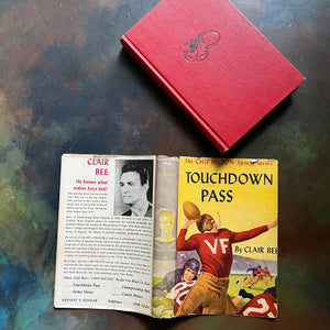 Touchdown Pass written by Clair Bee-Book #1 in The Chip Hilton Sports Series Book-vintage sports chapter book for boys-view of the dust jacket's outside cover
