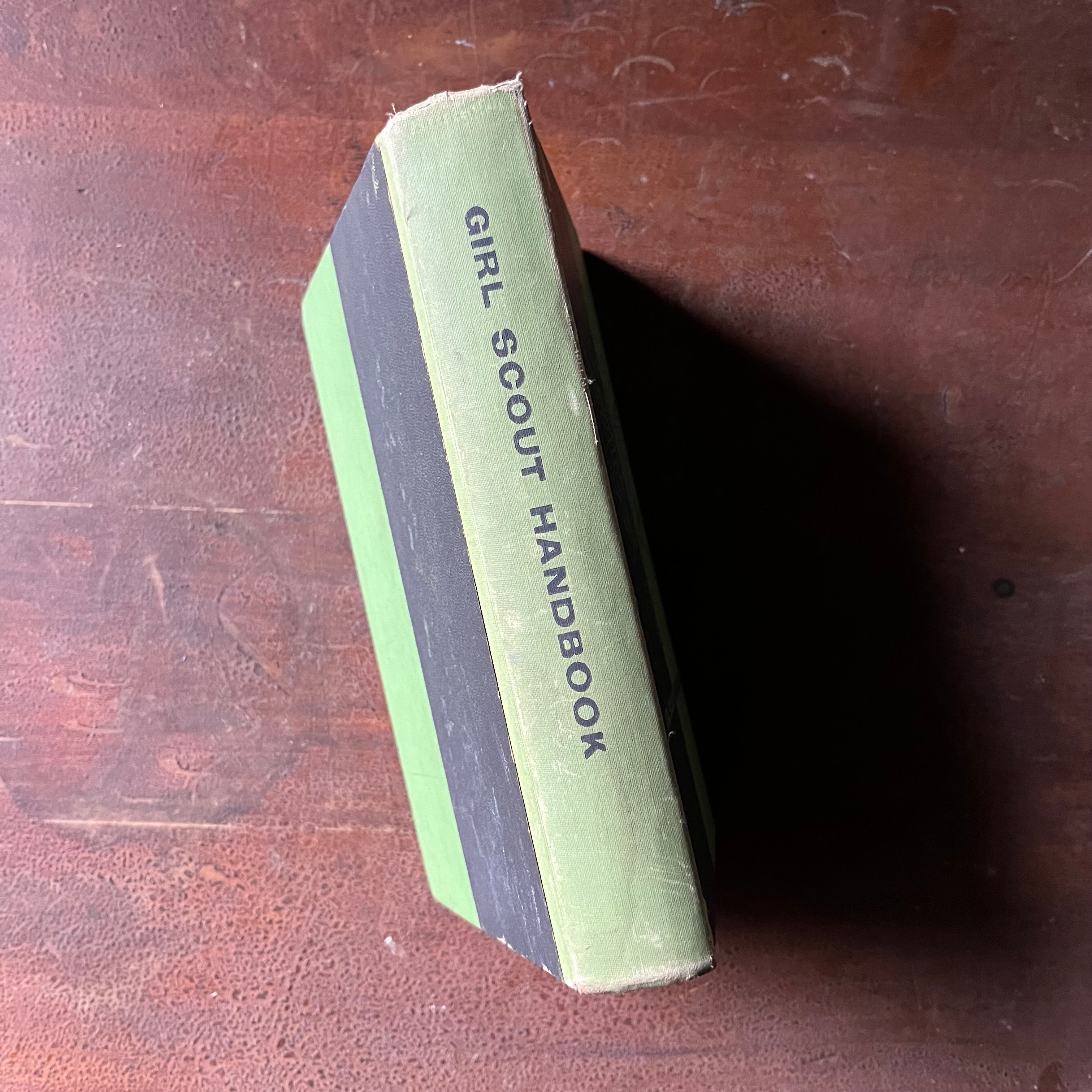 Girl Scout Handbook:  Intermediate Program 1954 Edition - view of the spine