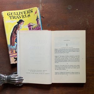 Gulliver's Travels by Jonathan Swift - 1954 Junior Deluxe Editions - copyright page and chapter one page