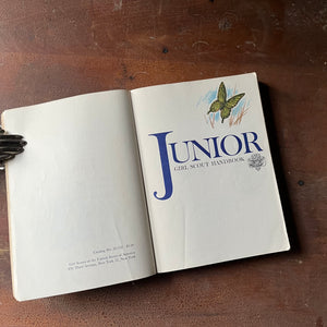 Junior Girl Scout Handbook - 1963 Edition - view of the title page