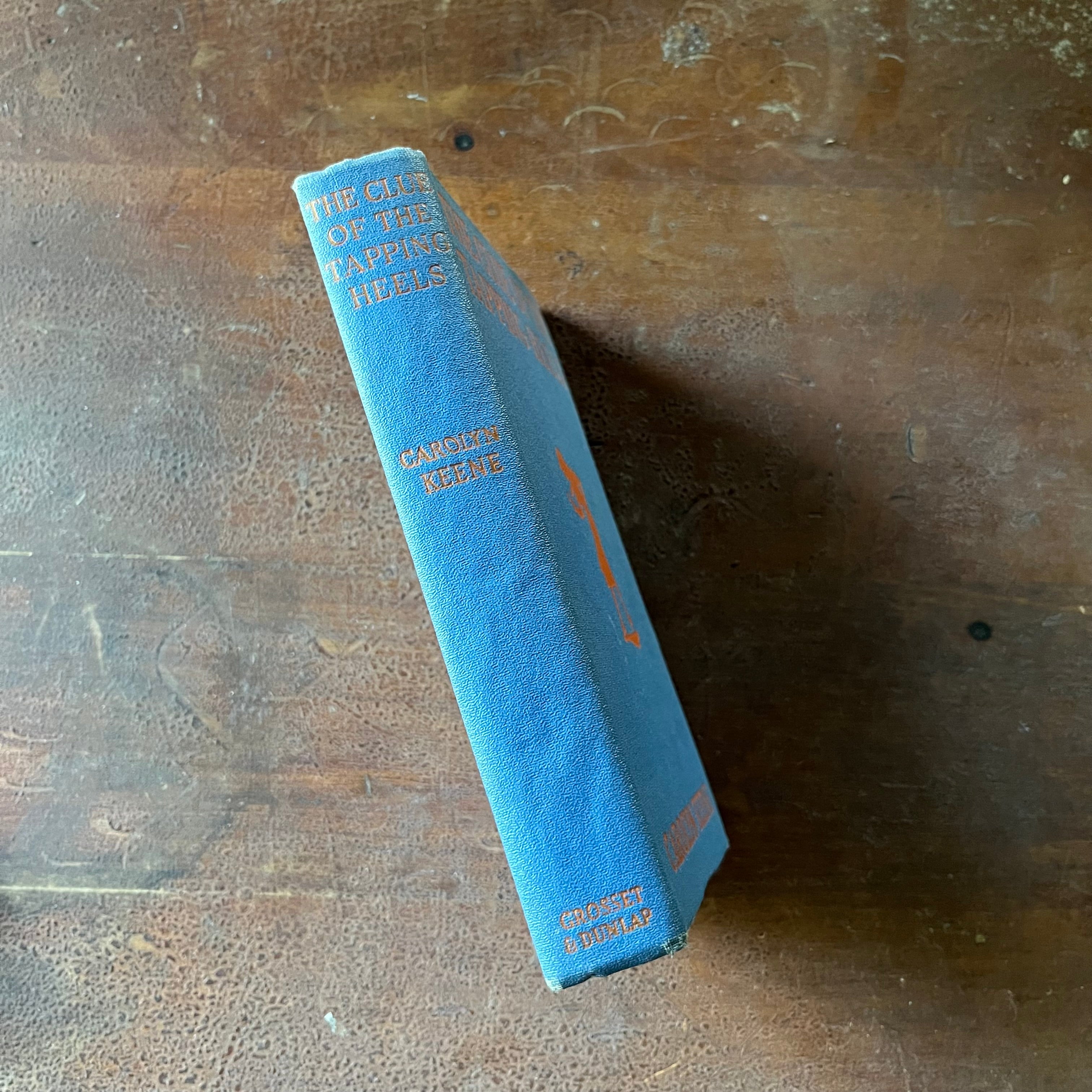 Nancy Drew Mysteries: The Clue of the Tapping Heels by Carolyn Keene - view of the spine