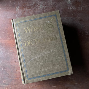 Log Cabin Vintage – vintage non-fiction, vintage dictionary - Webster's New Twentieth Century Dictionary Unabridged by Noah Webster and Jean L. McKechnie 1966 Second Edition - view of the front cover