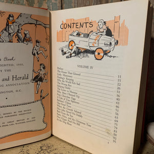 Uncle Arthur's Bedtime Stories Volume 4 by Arthur S. Maxwell - view of the contents page